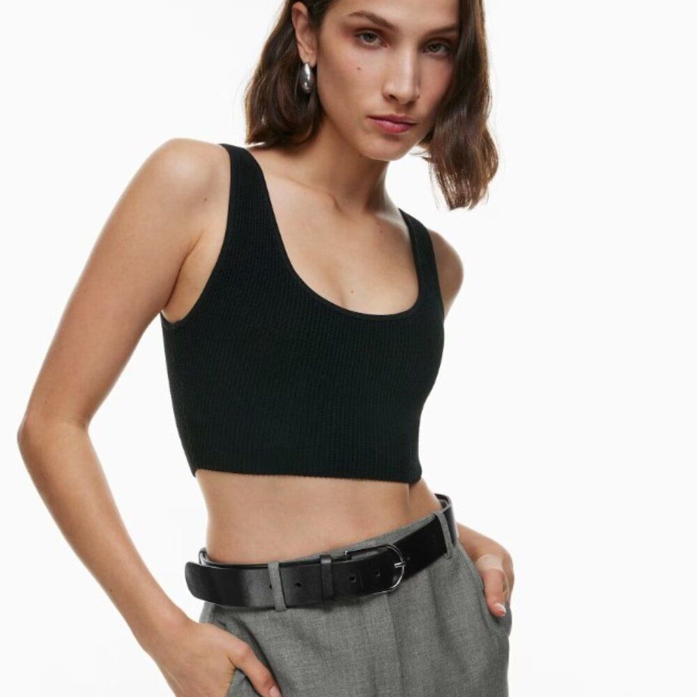 Babaton Women’s Small Ribbed Sculpt Scoopneck Cropped Tank Minimalist Streetwear